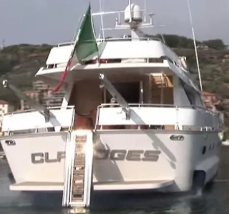 Båthotell Alalunga Yacht In